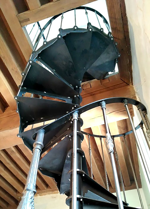 Escalier colimaçon acier s