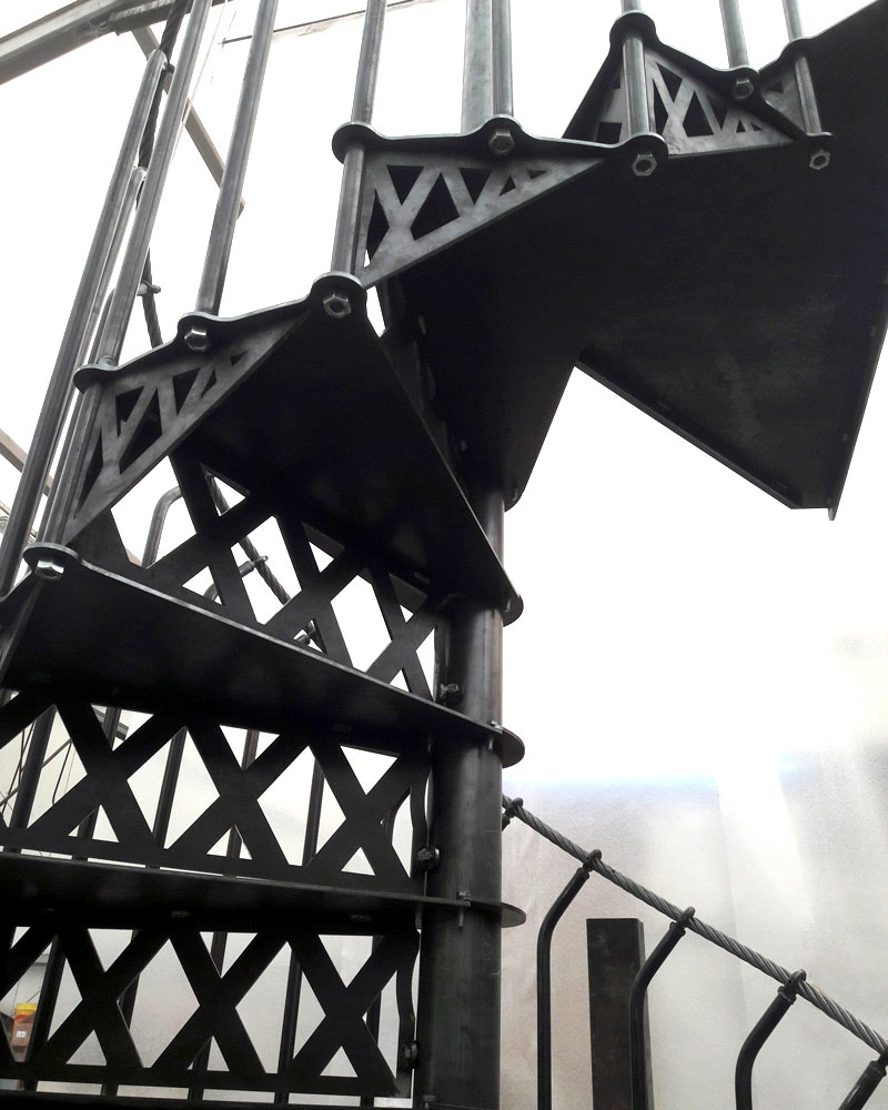 Escalier croisillon Eiffel